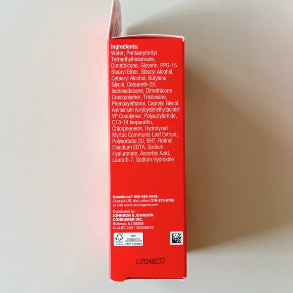 Neutrogena Stubborn Marks PM Treatment with Retinol SA, 1 OZ - Picture 2 of 3